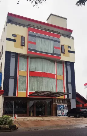 Grand Hotel Sampit Отели в г. East Kotawaringin Regency