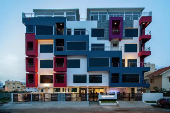 Crystal Lake  Suites