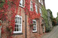 Lyndon House