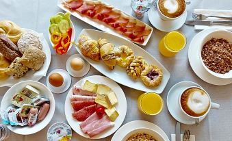 Hotel Brenner - Stop & Go - Housity