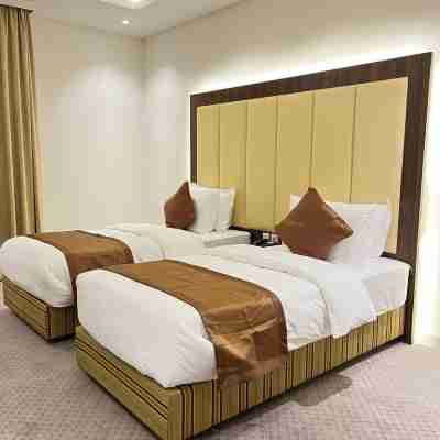 Golden Guest Hotel Rooms