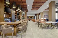 Embassy Suites Jonesboro Red Wolf Convention Center - bar