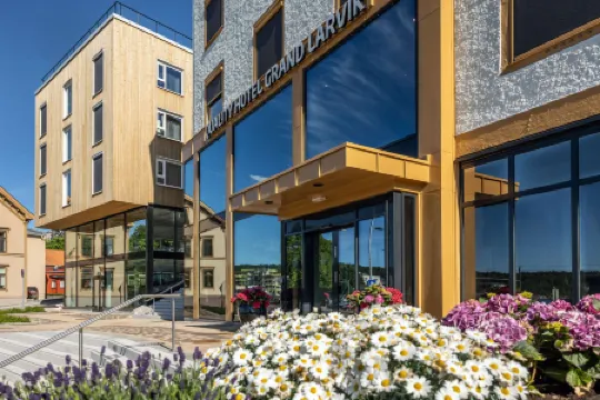 大法里斯凱藝酒店