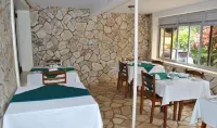 Little Woods Inn Hotels in Mbarara