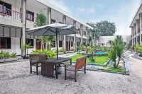 RedDoorz Near Pelabuhan Tanjung Perak 2 Surabaya Hotels in Gresik
