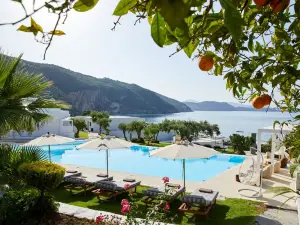 Lichnos Beach Hotel & Suites
