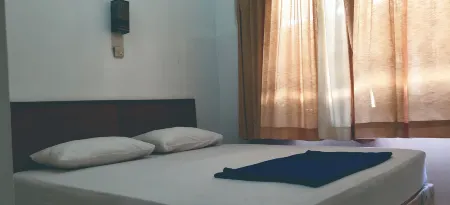 Hotel Gbs Malingping Отели в г. Лебак