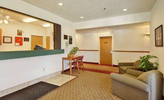 Wamego Inn and Suites