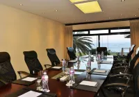 Premier Hotel East London ICC - parking
