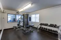 Best Western Plus Woodstock Inn  Suites - Gym