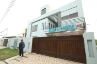 Cuzzy Inn Hotel Hotels near Eiffel Tower Bahria Town Lahore