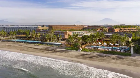 Potato Head Suites & Studios Отели в г. Бали