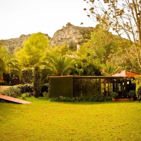 Mont-Sant Hotels in Costera