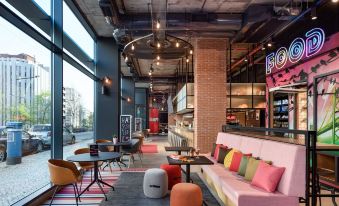 Moxy Lisbon City