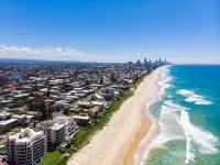 Beaches on Wave Street Hotel a Mudgeeraba