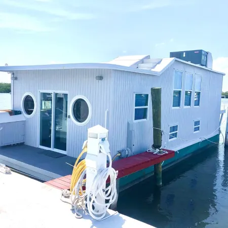 Mangrove Marina and Resort Aqualodge Houseboats