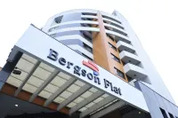Tri Hotel & Flat Caxias Các khách sạn gần Monte Carlo Bilhares LTDA
