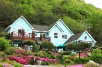 Pyeongchang Whistle Stop Pension Hotels in 