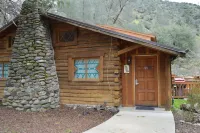 Red BUD Lodge Hotels in El Portal