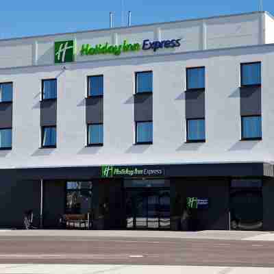 Holiday Inn Express Ringsheim Hotel Exterior