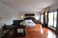 Baiyoke Chalet Hotel