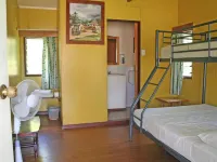 Ratu Kini Backpackers & Dive Resort Hôtels à : Malololailai