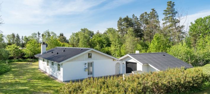 "Ehm" - 600m from the Sea Hotels in Jerup