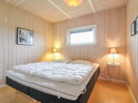 "Mette" - 98m from the Sea