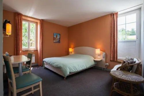 Le Lion d'Or Hotel a Grignols