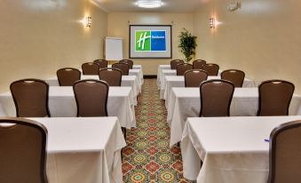 Holiday Inn Express & Suites Ontario Airport-Mills Mall