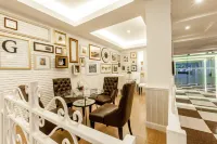 Gallery Lake View Hotel