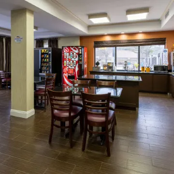 Baymont by Wyndham Saraland Отели в г. Сараленд