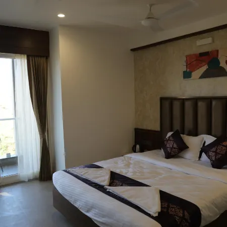 Blisss Hotel, Kolhapur