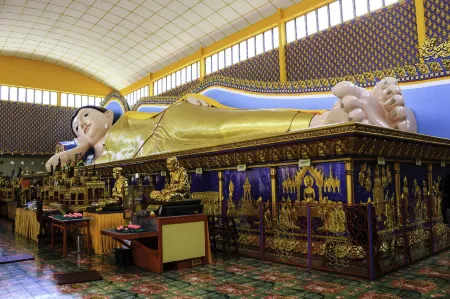 Seaview Landmark Studio Homestay at Gurney Отели в г. Танджунг-Токонг