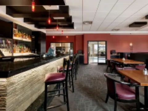 Travelodge Hotel by Wyndham Weyburn Hoteles en Weyburn