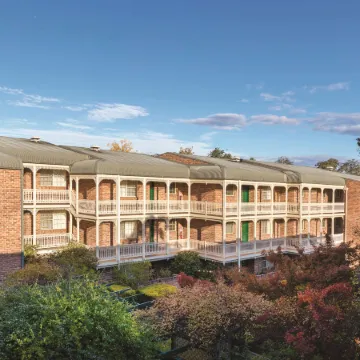 Adina Serviced Apartments Canberra Kingston Отели рядом с достопримечательностью «Торговый центр Kingston Mall»