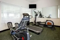 Baymont by Wyndham Mackinaw City - Gym