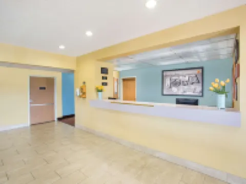 Super 8 by Wyndham Clarinda Hotels in Clarinda