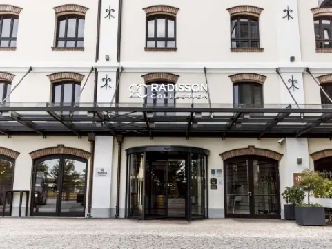 Radisson Collection Hotel, Old Mill Belgrade Отели рядом с достопримечательностью «Дом цветов»