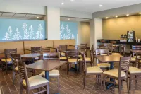 Sleep Inn & Suites Fort Dodge - breakfast