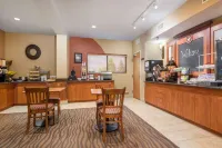 AmericInn by Wyndham Rochester - parking