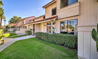 Palm Springs Abode w/ Pool Access, Near Golfing