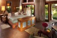 Howie's HomeStay