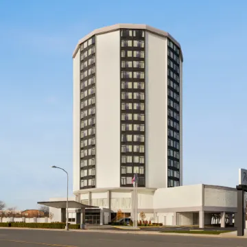 Holiday Inn PHILADELPHIA ARPT-STADIUM AREA by IHG Отели рядом с достопримечательностью «Стадион «Франклин-Филд»»