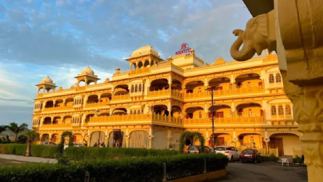 Mishtten Club & Resort