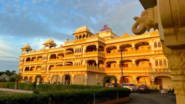 Mishtten Club & Resort