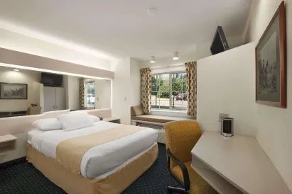 โรงแรม ไมโครเทล อินน์ แอนด์ สวีทส์ บาย วินด์แฮม บัลติมอร์ BWI แอร์พอร์ต