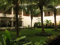 Oasis Atjeh Hotel Masjid Empe Awe 주변 호텔