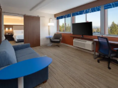 โรงแรม Holiday Inn Express Hotel & Suites SeaTac บาย IHG โรงแรมในซีแทค