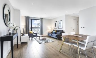 Lush Apartment - London Designer Outlet
